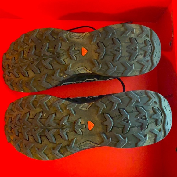 SALOMON MEN X-Ultra. 9.5 Men Size. Color: Black W/grey lines. Condition: good. - Picture 4 of 8
